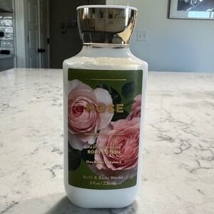 Bath and Body Works‎ VTG Rose Body
LOTION Cream 8 oz